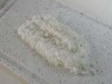 玉ねぎをみじん切りにする。